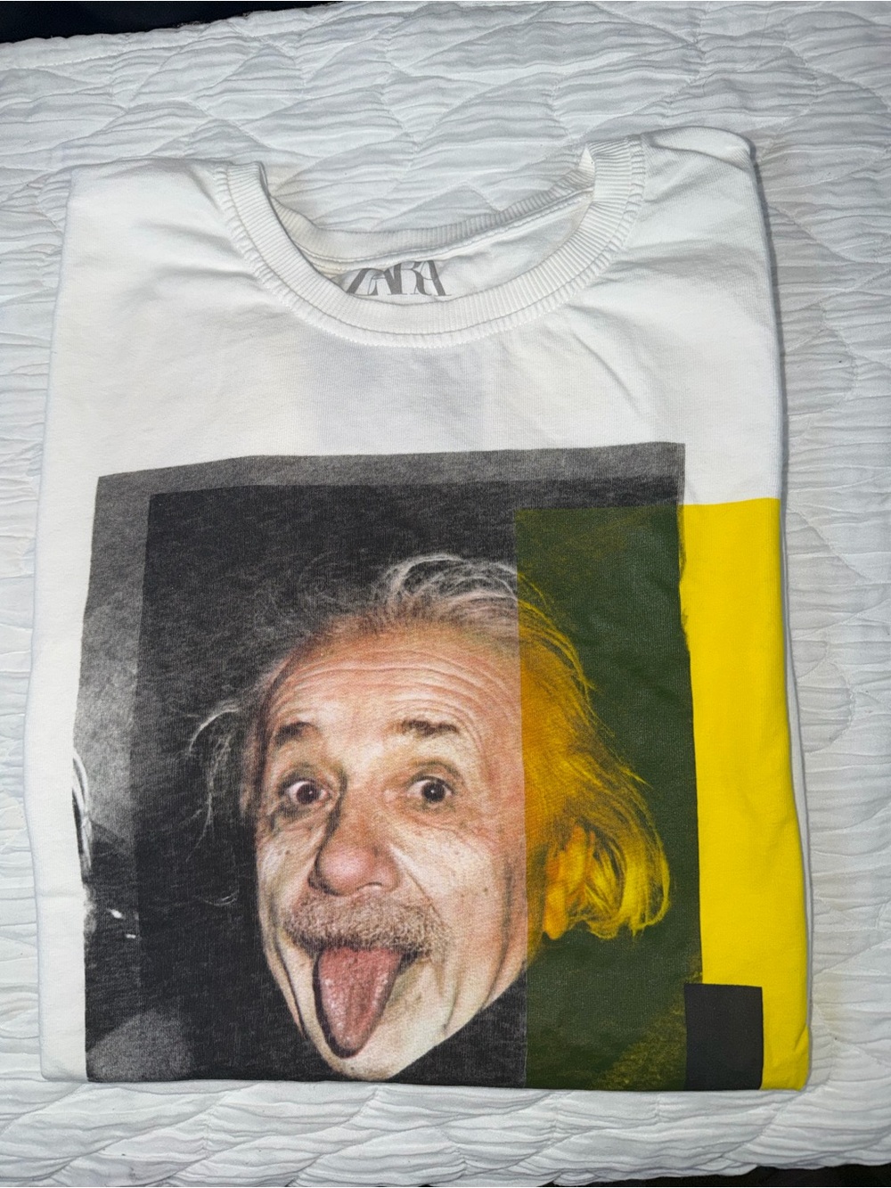 Zara White Graphic Crewneck T-Shirt with Yellow and Black Print